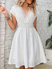 Women's Elegant Contrast Lace V-Neck Sleeveless A-Line Dress with Waist Accent & Flared Skirt - Machine Washable Solid Color All-Season Versatile for Casual to Formal Occasions, Quality Fabric Dress