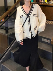 Women's Cardigan with Polished Button Front Fake Pocket V-neck Single Breasted Knit Sweater Coat Elegant Autumn Winter Outfit