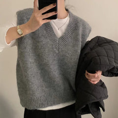 Women's Sweater Vest Sleeveless V-Neck Pullover Knitted Vest Top French Effortless Chic Knitwear Autumn Winter