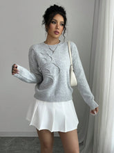 Elegant 3D floral pattern round neck long sleeved knitted sweater for women's clothing