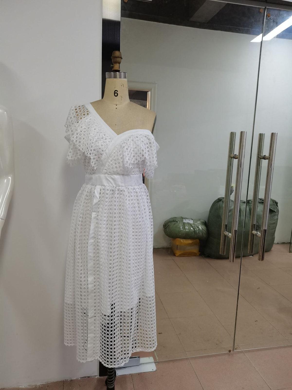 Elegant Hollow Out Lace Dress Women Sexy Inclined Shoulder V Neck Ruffles Party Dresses Summer White A Line Long Dress