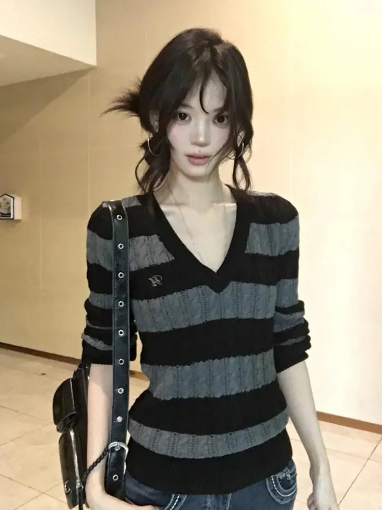 V Neck Vintage Striped Sweater Women Sexy Slim Long Sleeve Y2K Knitted Jumper American Retro Harajuku Letter Fall Pullover