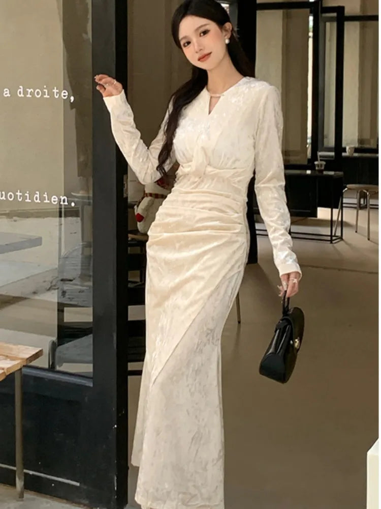 Women Autumn Velvet Midi Dresses Sexy V-neck Floral Solid Long Sleeve Slim Vintage Dress Elegant Party Mermaid Clothing Vestidos